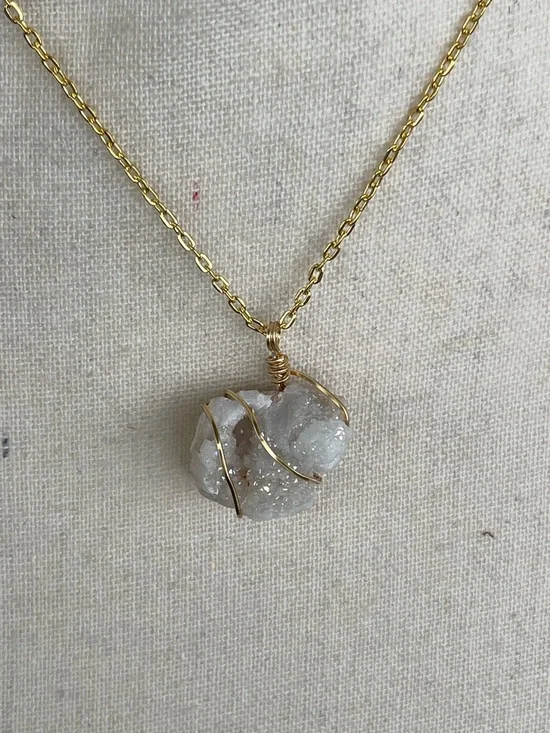 White Druzy Agate Gold Tone Wire Wrap Necklace - Picture 5 of 5